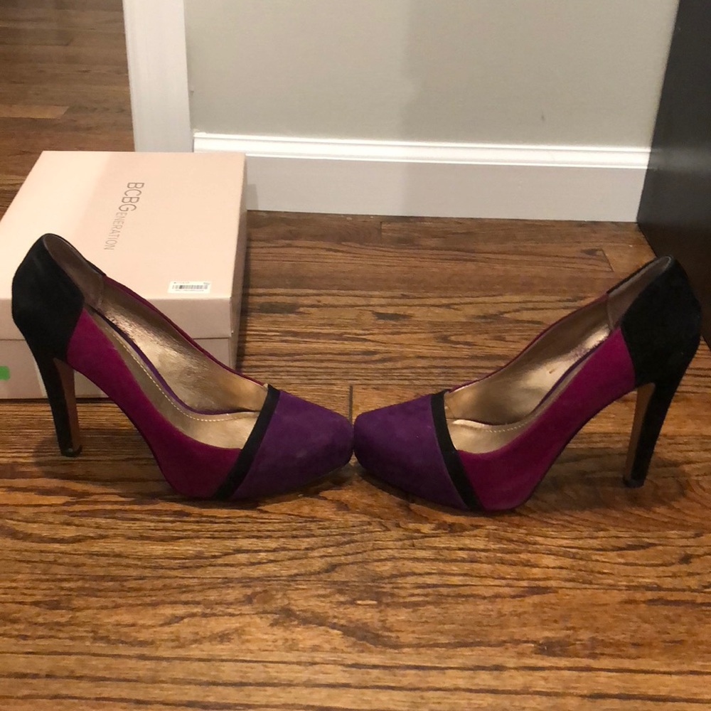 BCBG purple pumps
